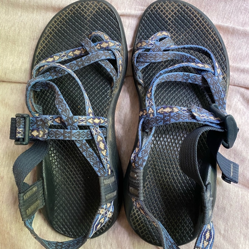 Women’s chaco shoes